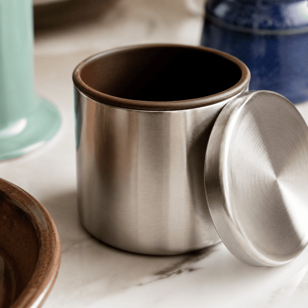 Mini Waste Cup close-up detail